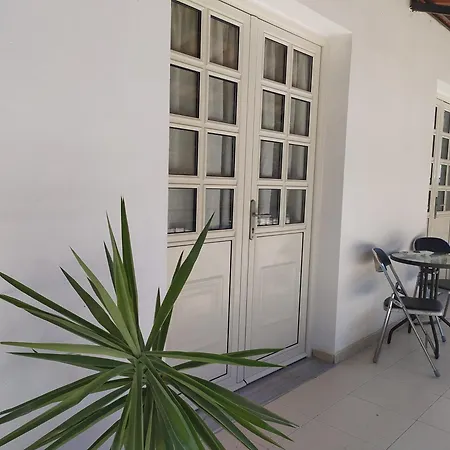 Retzos Apartment Himare